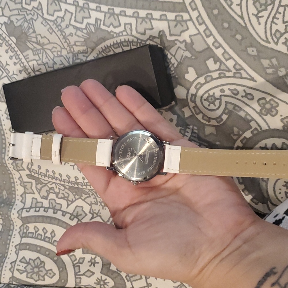 Pineapple watch ๐ - Picture 4 of 5